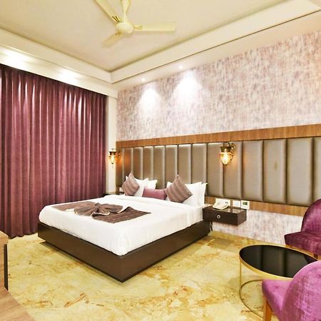 Hotel Infa Amritsar Buitenkant foto