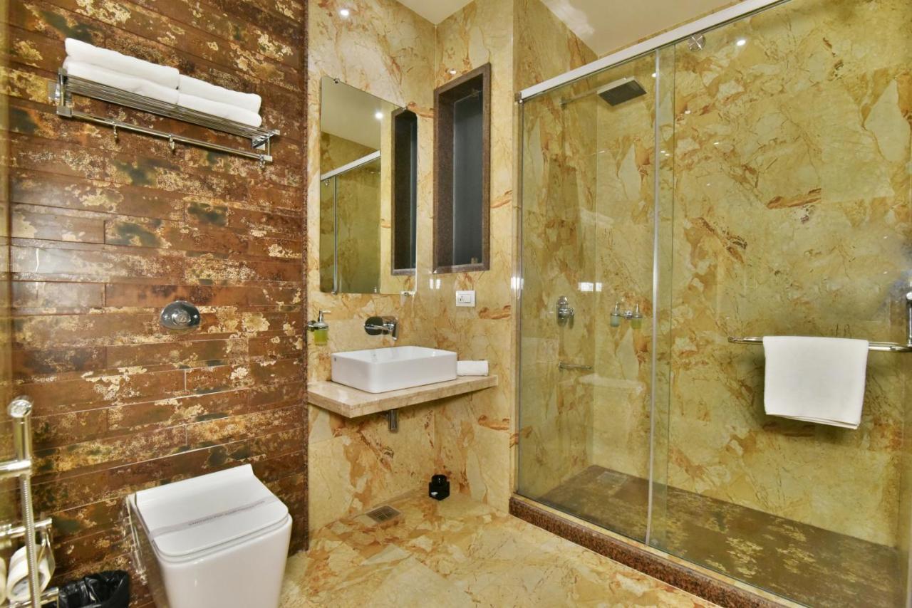 Hotel Infa Amritsar Buitenkant foto