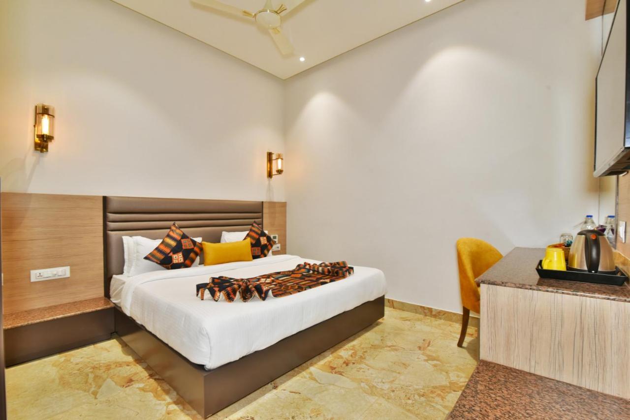 Hotel Infa Amritsar Buitenkant foto
