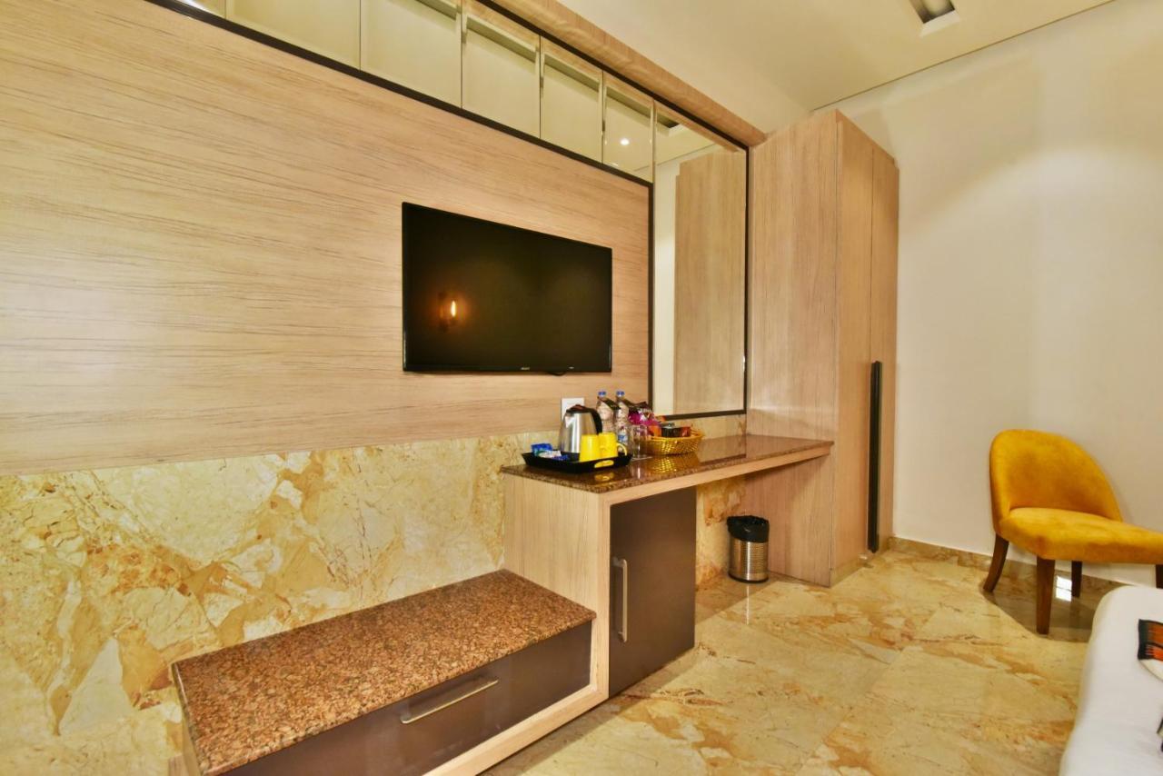 Hotel Infa Amritsar Buitenkant foto