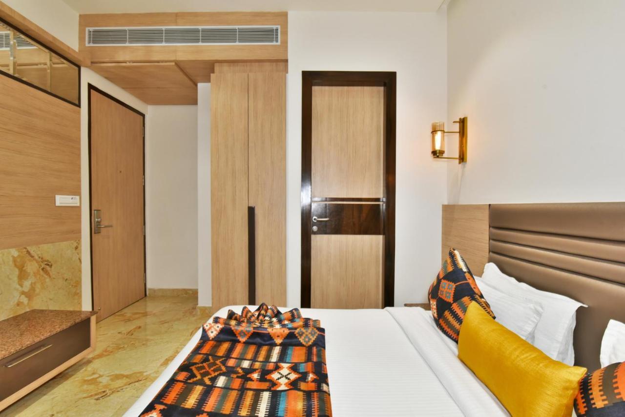 Hotel Infa Amritsar Buitenkant foto